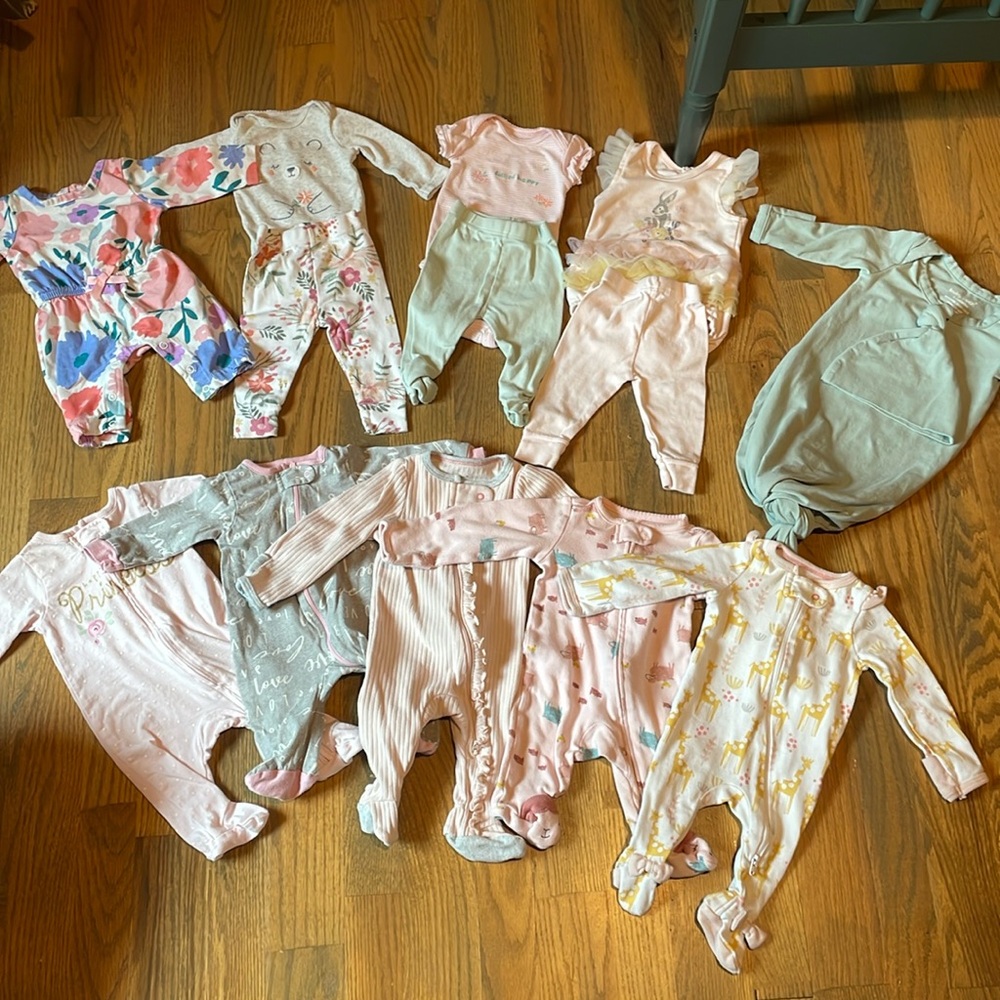 Newborn girl lot